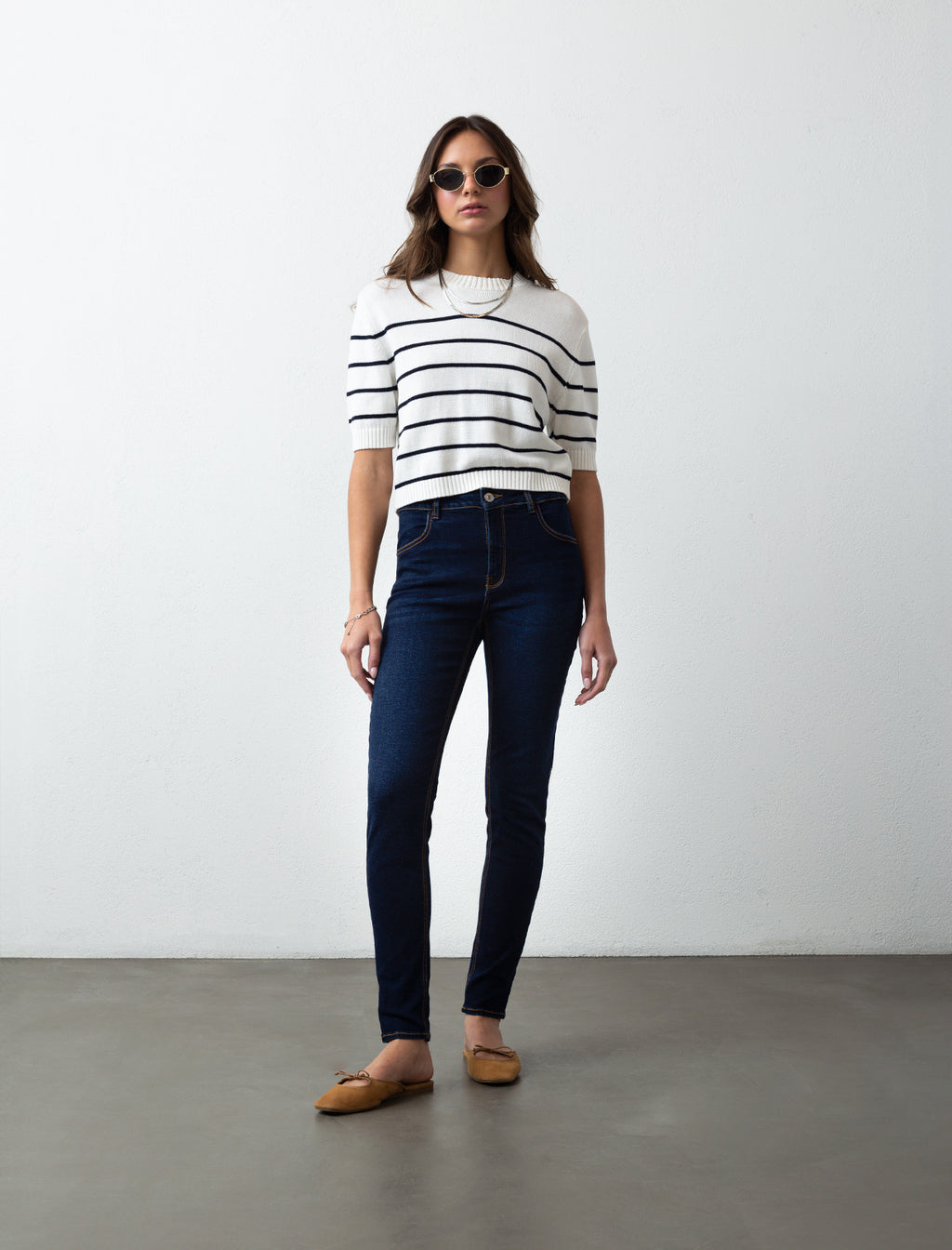 Jean para mujer tono oscuro Jegging tiro medio alto Anna infaltable - Azul 14_790E500_AZU183928_3