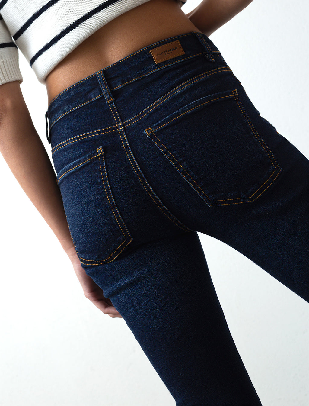 Jean para mujer tono oscuro Jegging tiro medio alto Anna infaltable - Azul 14_790E500_AZU183928_4
