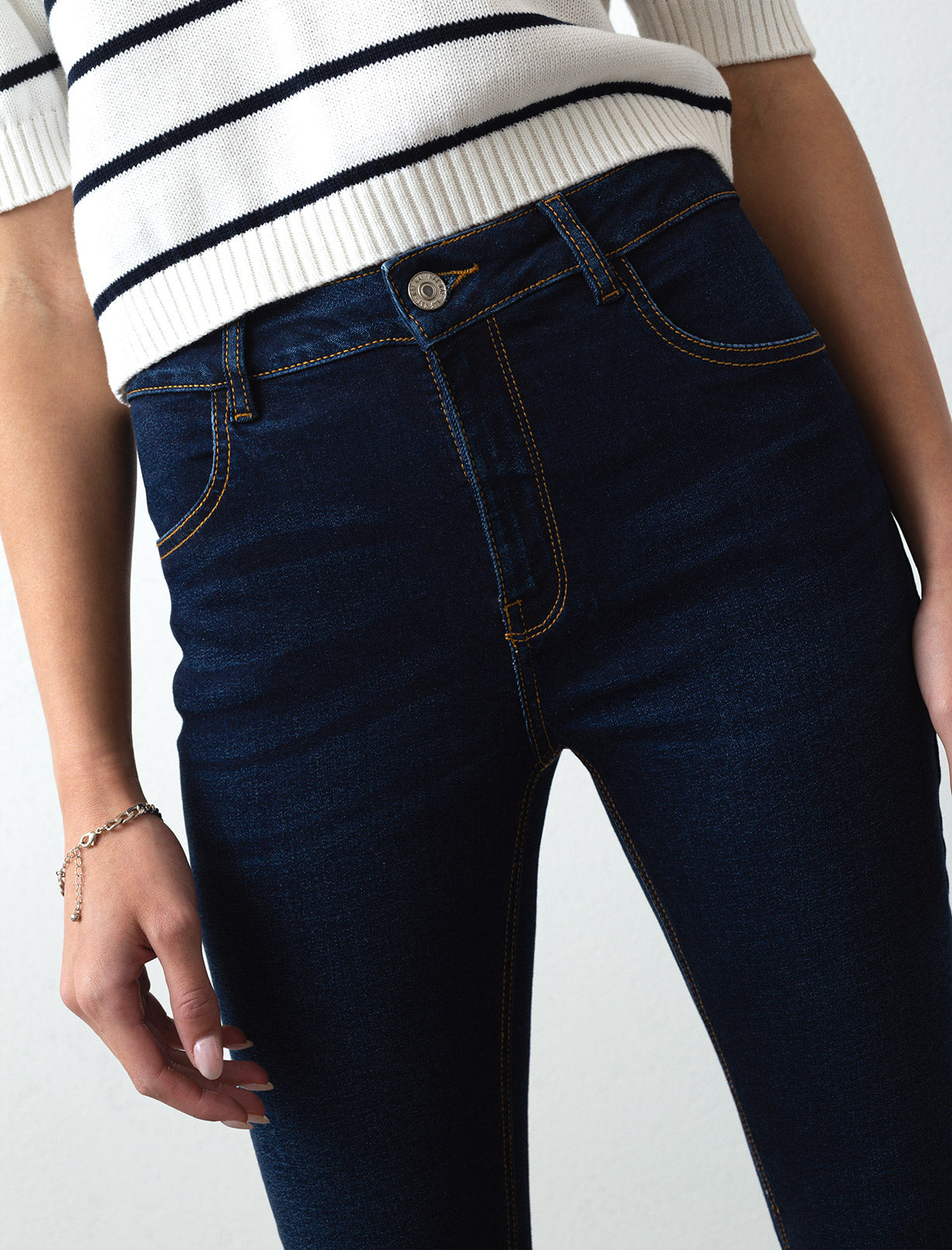 Jean para mujer tono oscuro Jegging tiro medio alto Anna infaltable - Azul 14_790E500_AZU183928_6