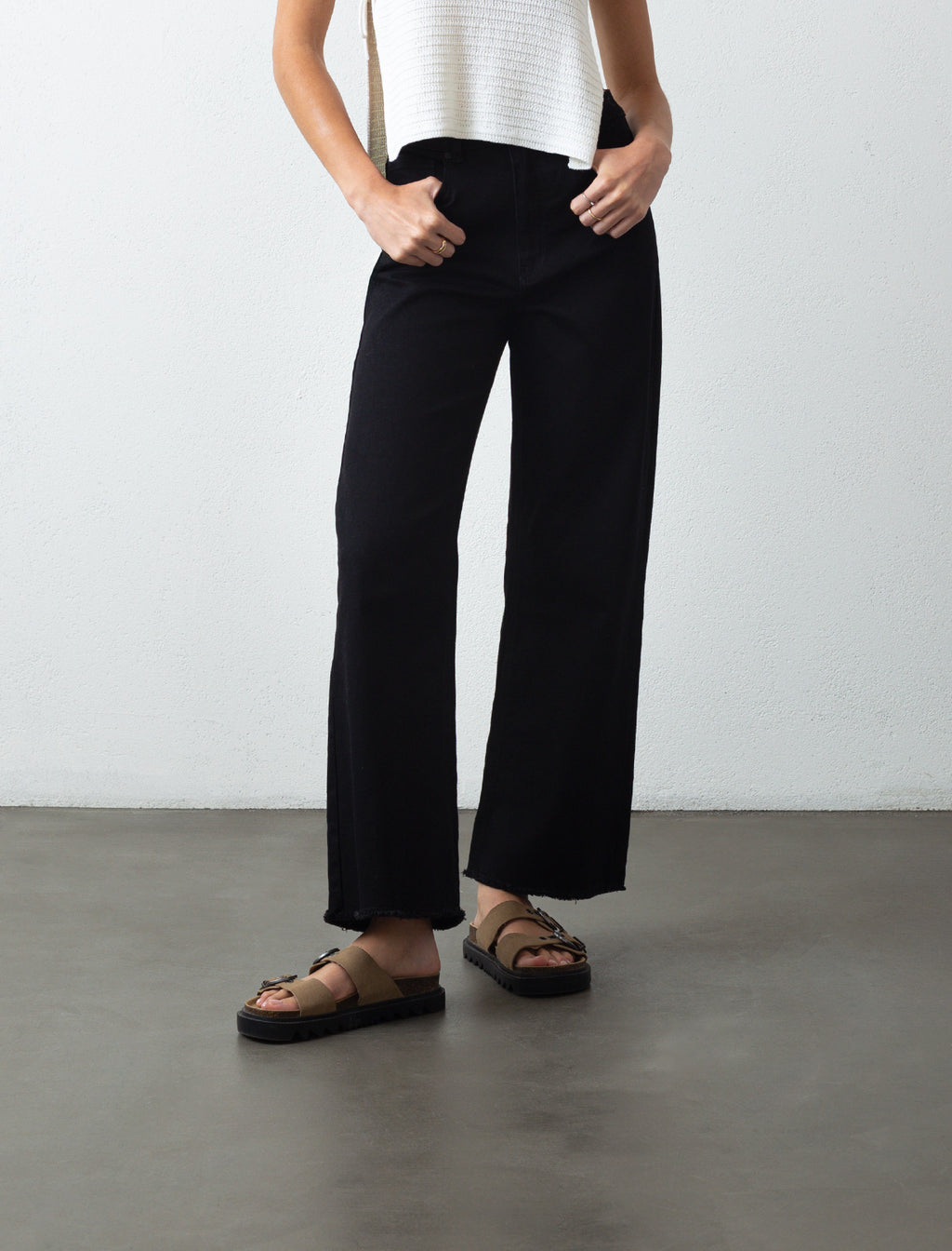 Pantalón Straight fit - Negro 14_790E516_NEG193909_0