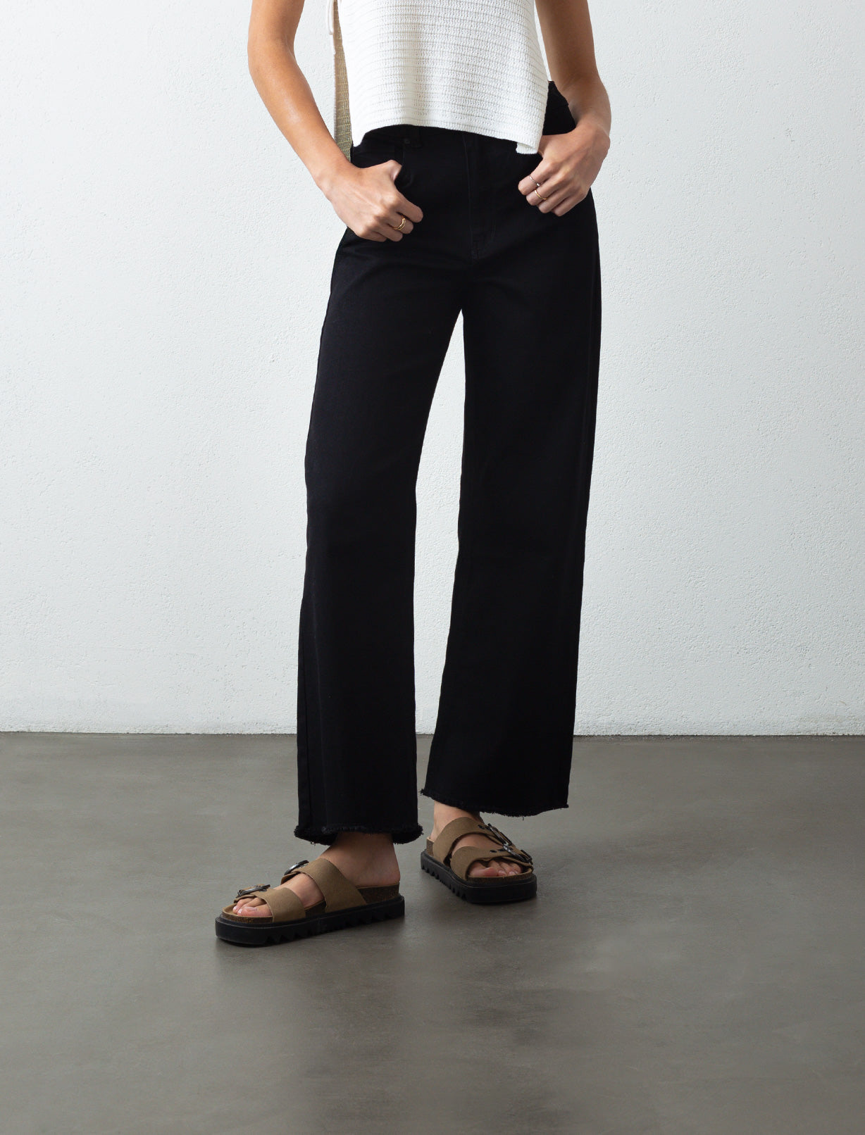 Pantalón Straight fit - Negro 14_790E516_NEG193909_0