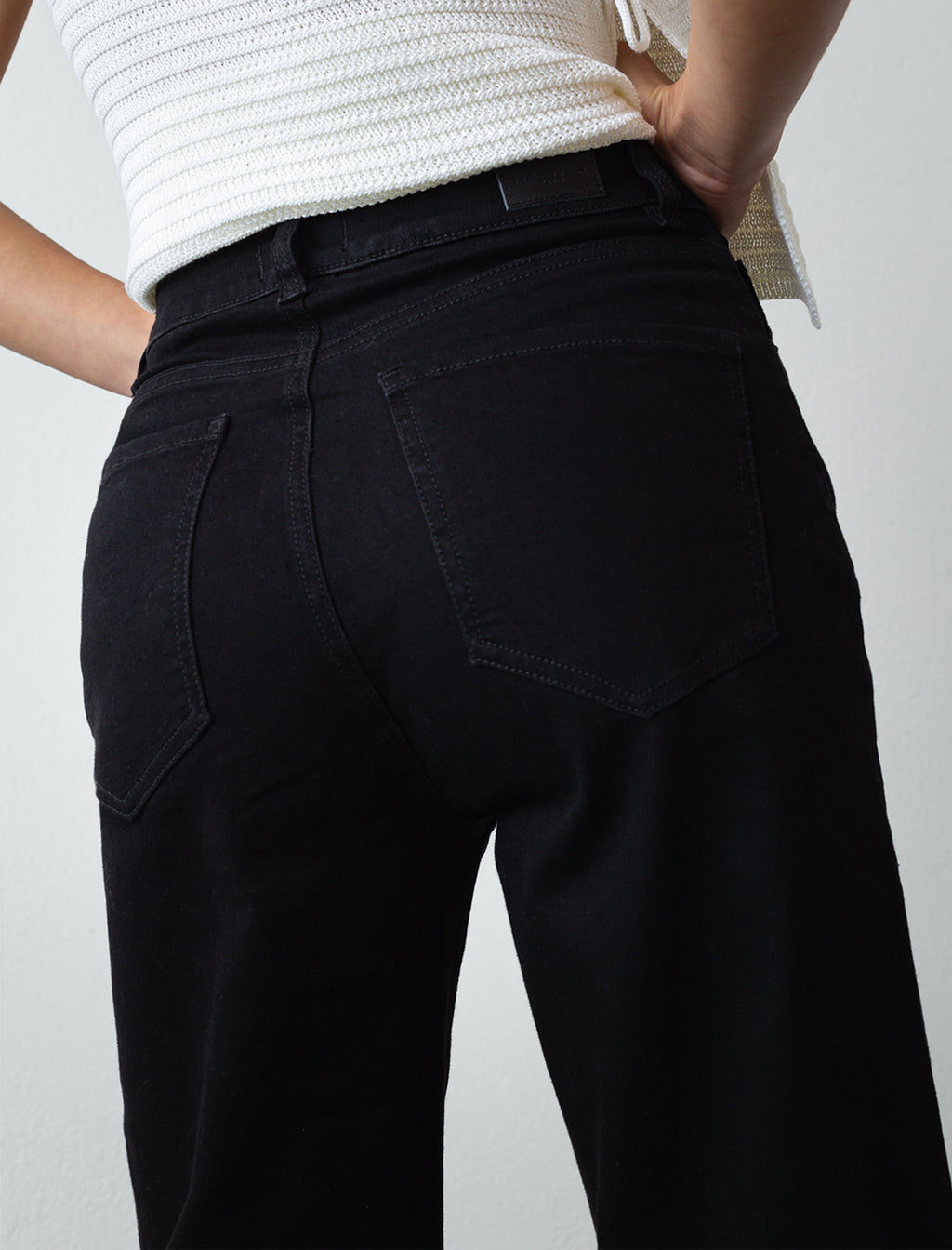Pantalón Straight fit - Negro 14_790E516_NEG193909_6